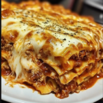“Cheesy Meatloaf and Mashed Potato Casserole