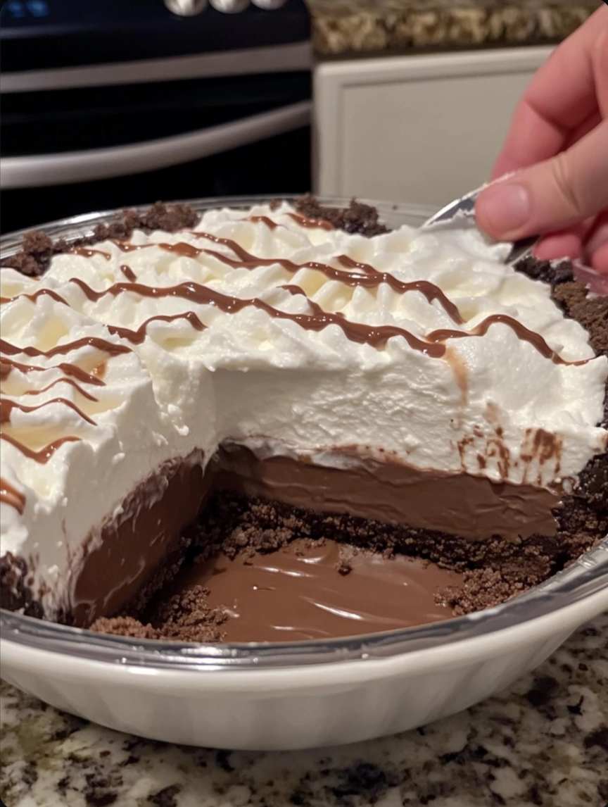 Chocolate Cream Pie 🍫🥧✨